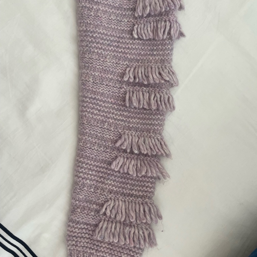Madewell lavender fringe v neck sweater size small - Picture 3 of 3